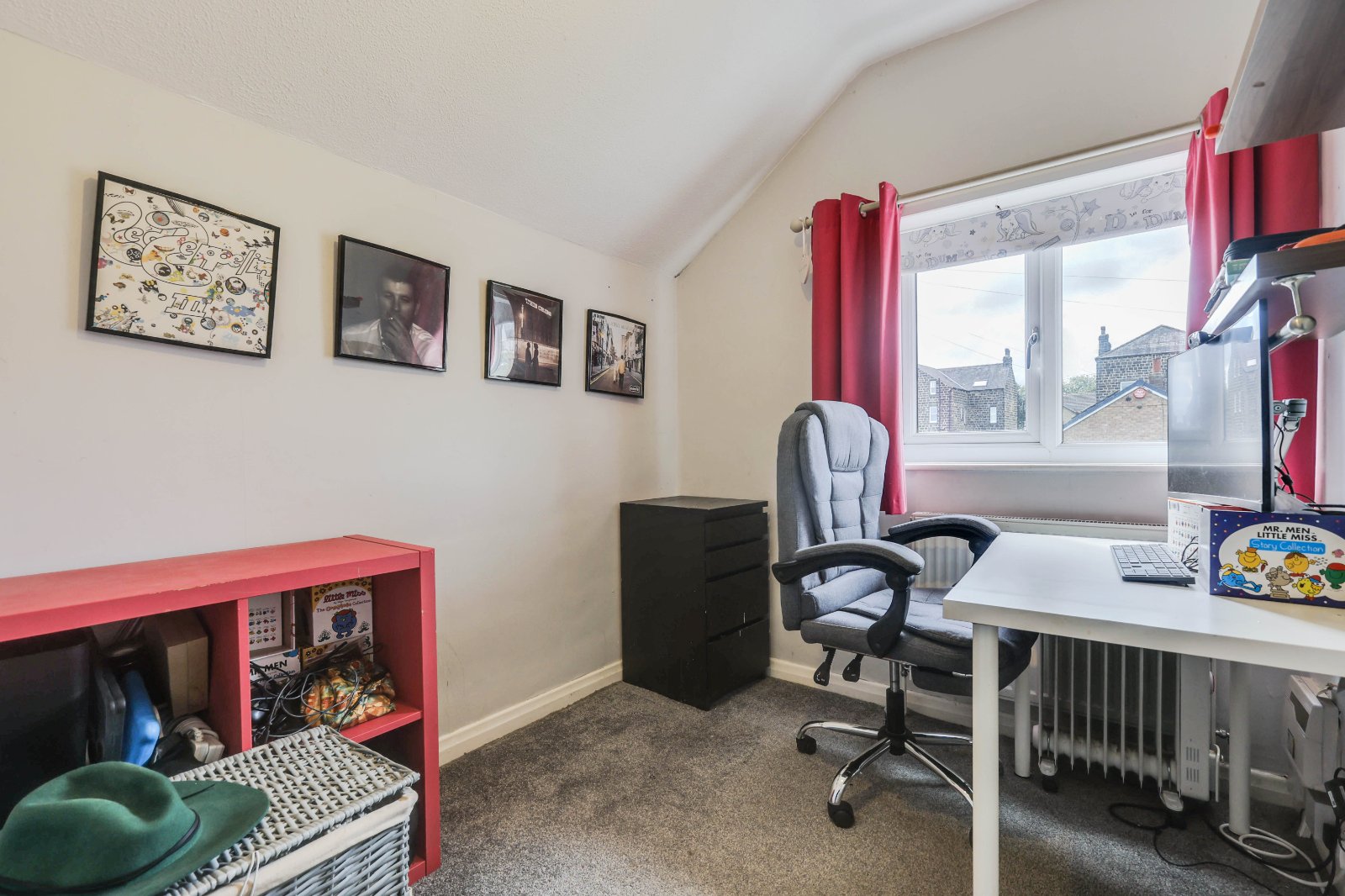 Greenbanks Drive, Horsforth, Leeds, West Yorkshire, LS18