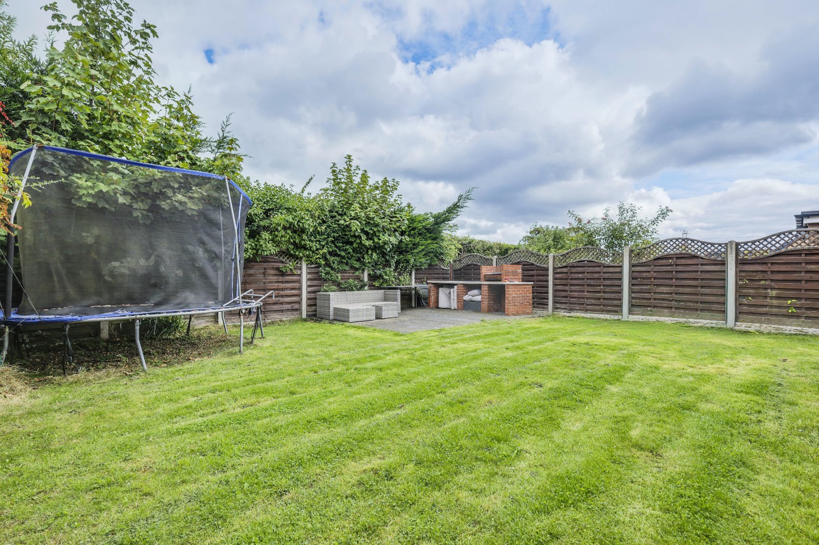 Greenbanks Drive, Horsforth, Leeds, West Yorkshire, LS18