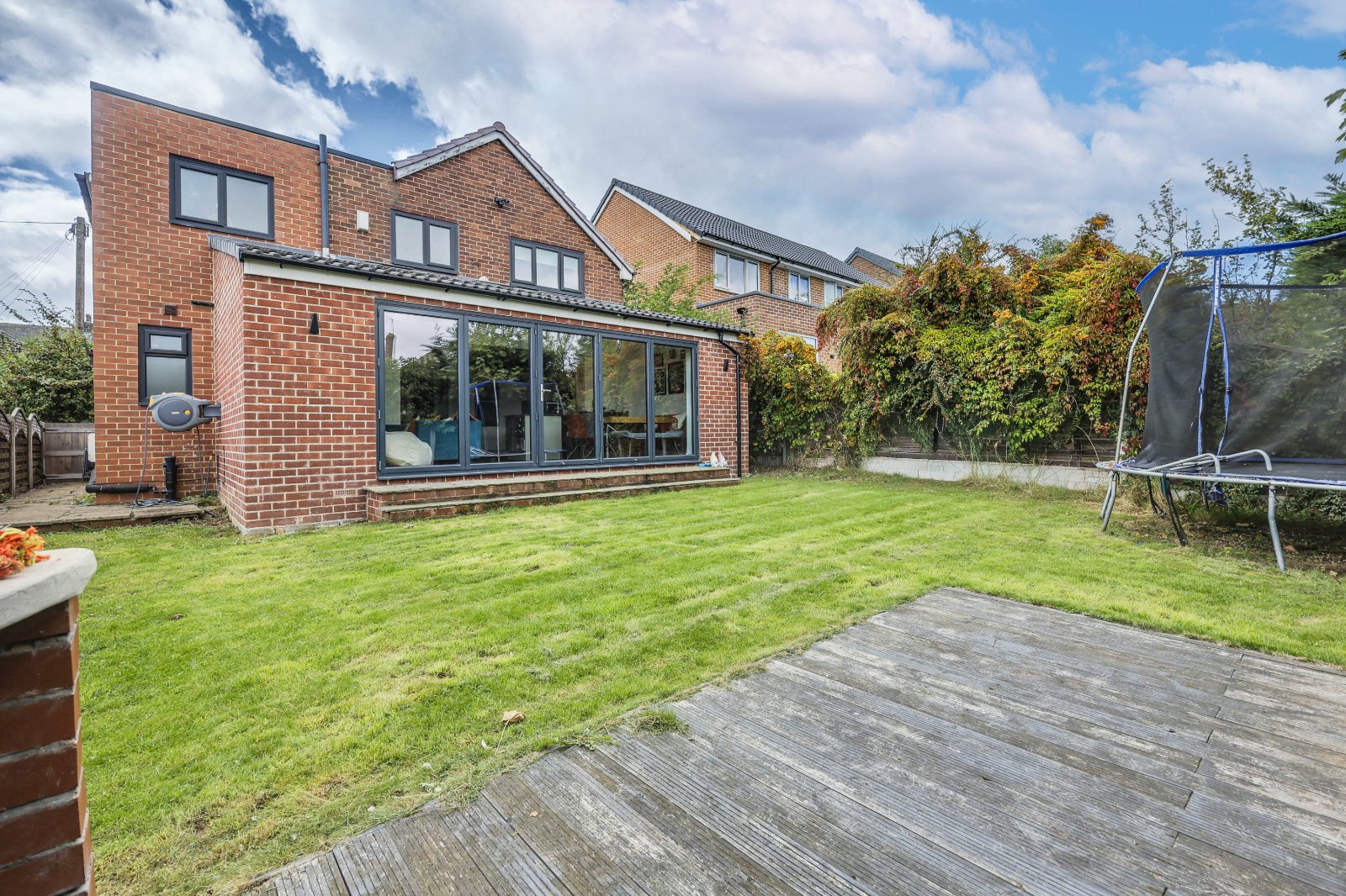 Greenbanks Drive, Horsforth, Leeds, West Yorkshire, LS18
