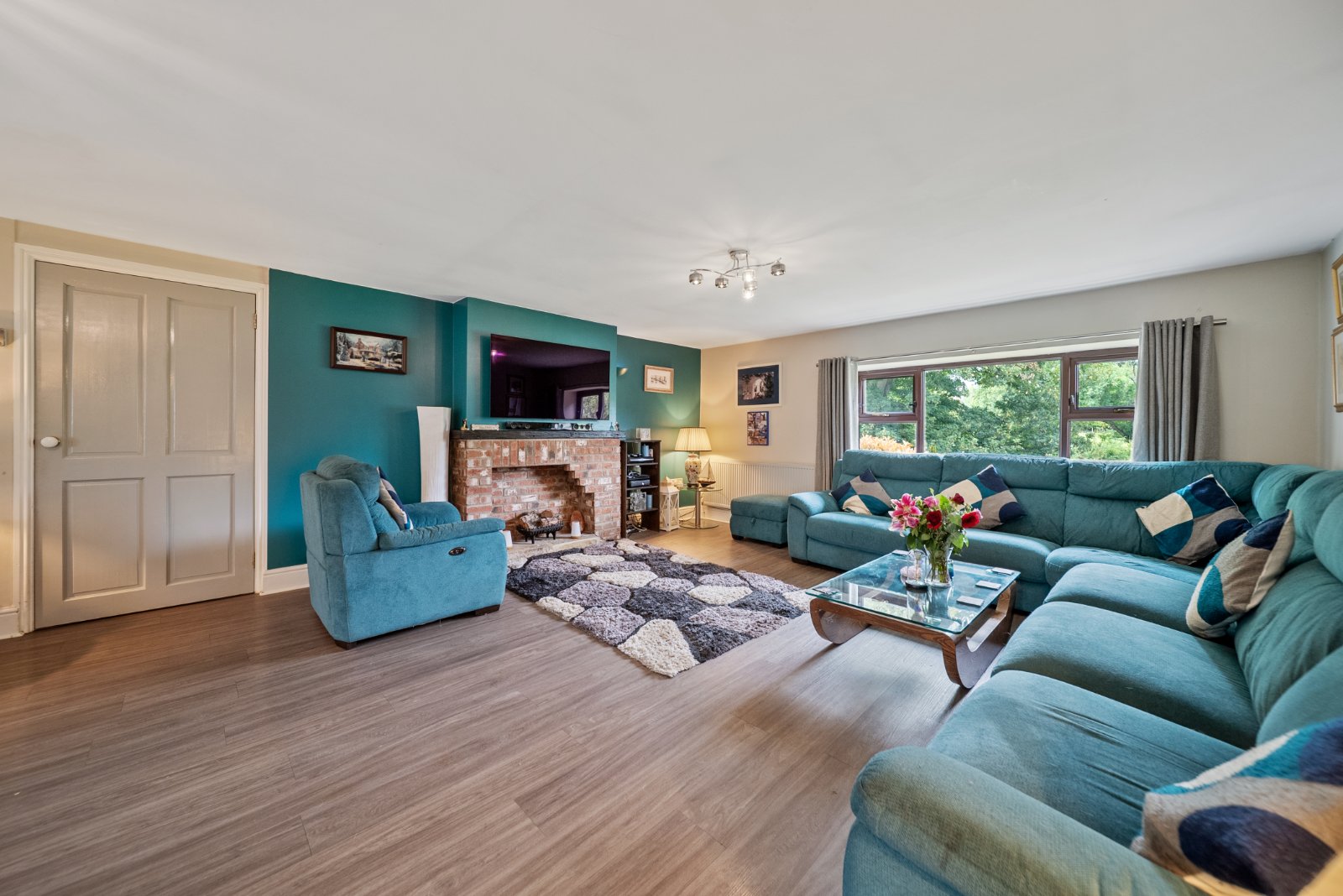 Dean Head, Scotland Lane, Horsforth, Leeds, LS18