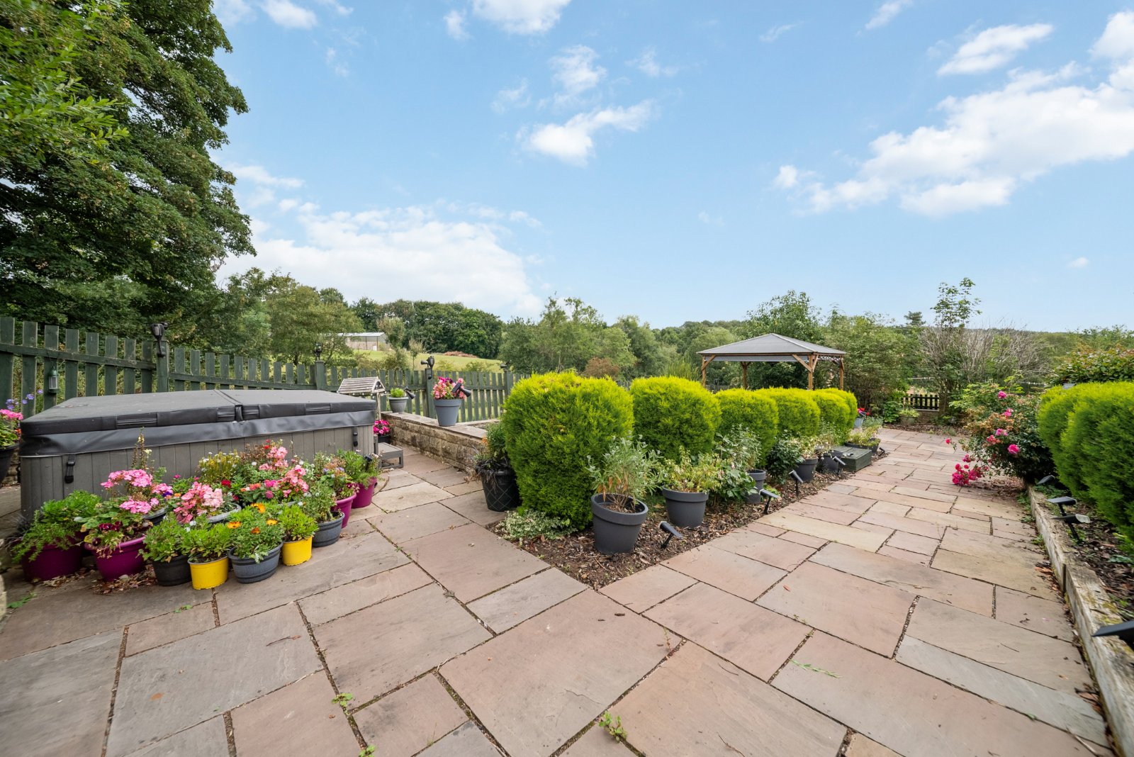 Dean Head, Scotland Lane, Horsforth, Leeds, LS18