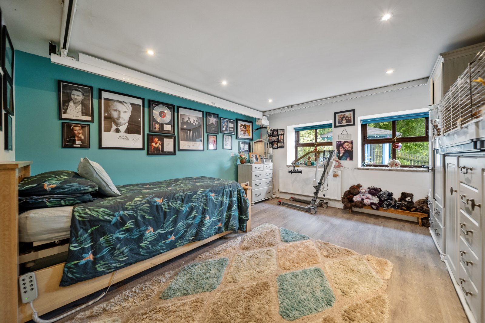 Dean Head, Scotland Lane, Horsforth, Leeds, LS18