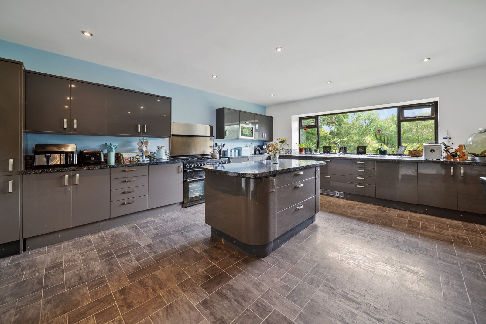 Dean Head, Scotland Lane, Horsforth, Leeds, LS18