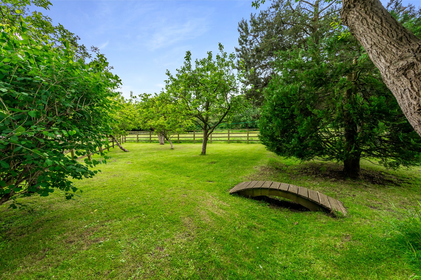 Foxholes Crescent, Calverley, Pudsey, Leeds, LS28