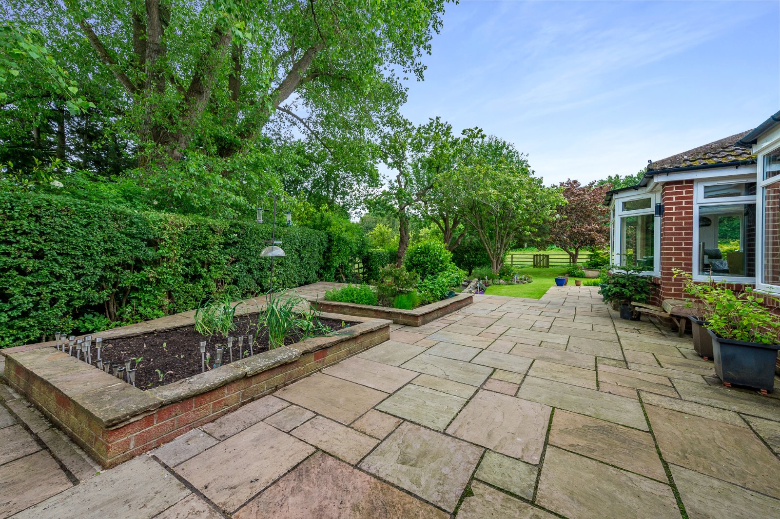 Foxholes Crescent, Calverley, Pudsey, Leeds, LS28