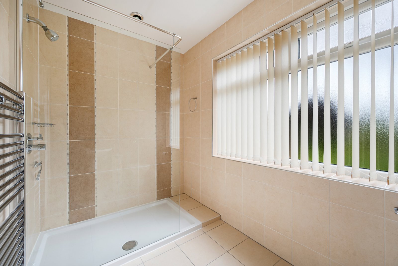 Foxholes Crescent, Calverley, Pudsey, Leeds, LS28