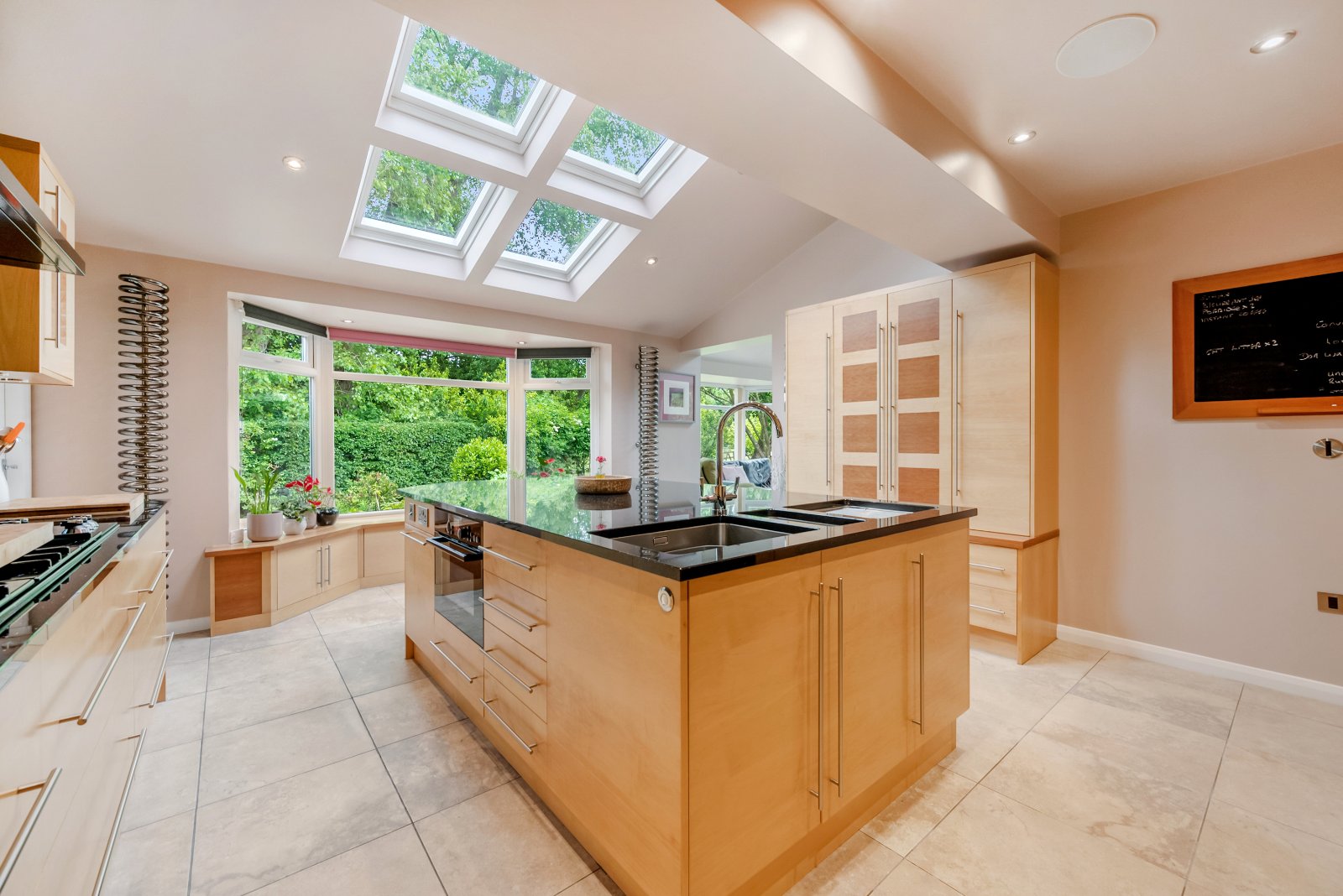 Foxholes Crescent, Calverley, Pudsey, Leeds, LS28