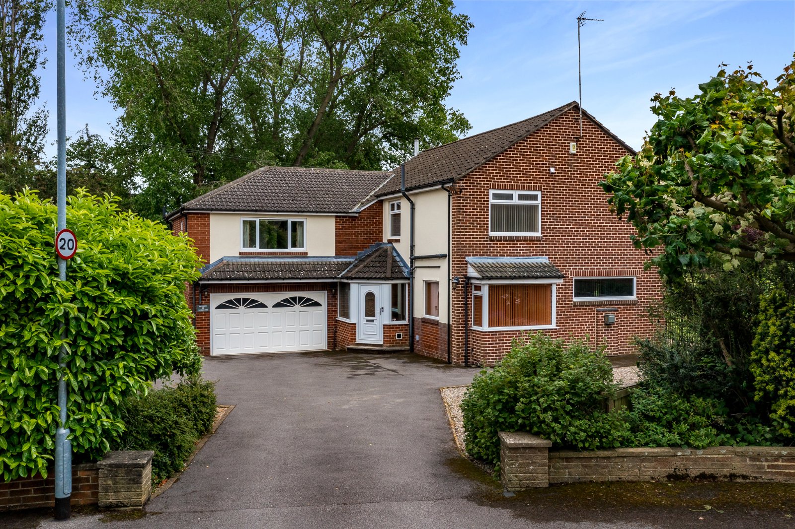Foxholes Crescent, Calverley, Pudsey, Leeds, LS28
