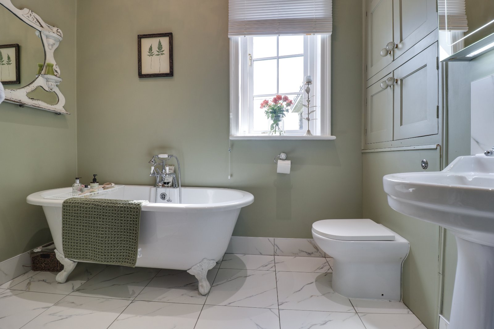 St. Helens Lane, Adel, Leeds, West Yorkshire, LS16