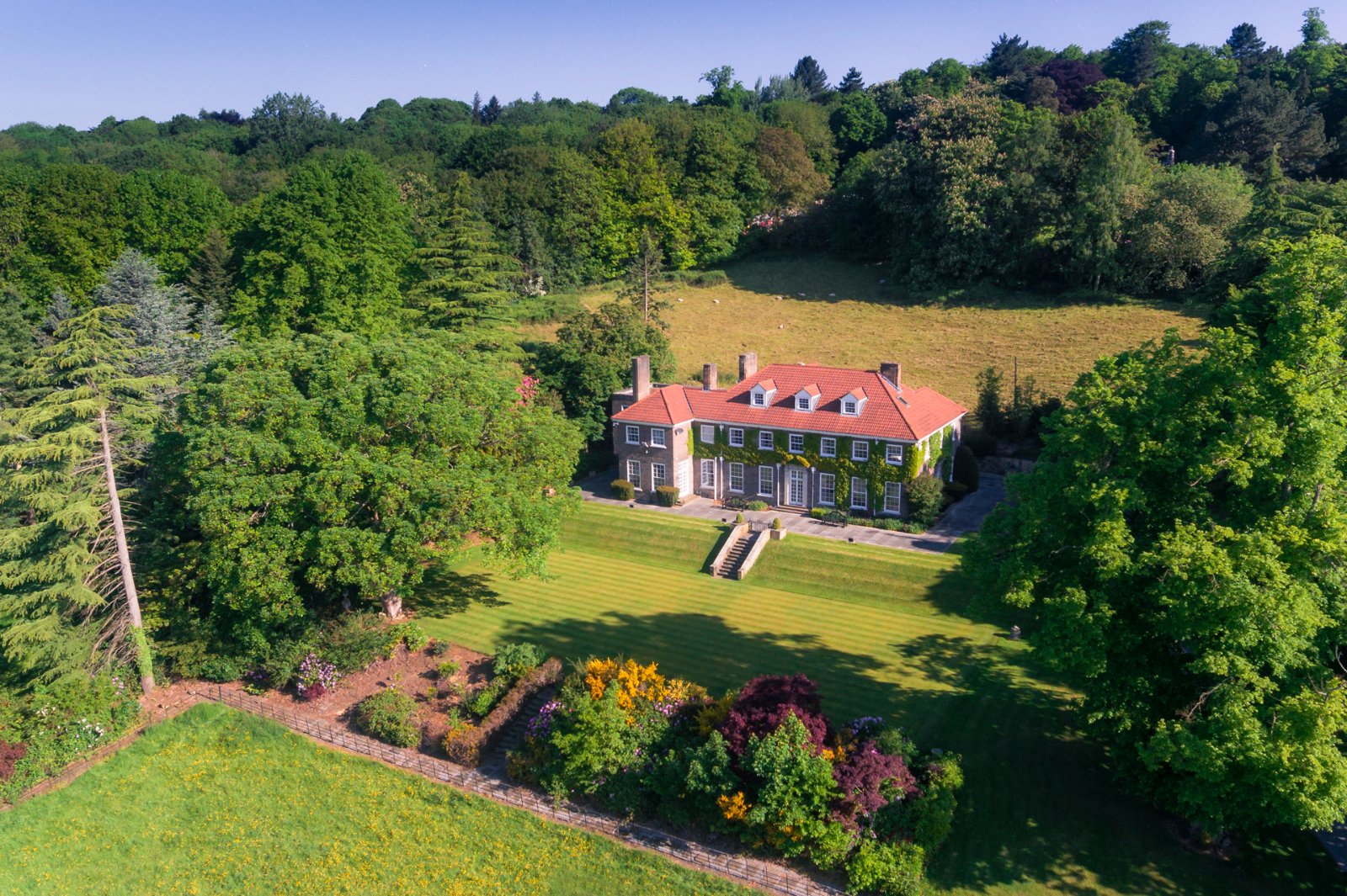 Woodlands Drive, Rawdon, Leeds, West Yorkshire, LS19