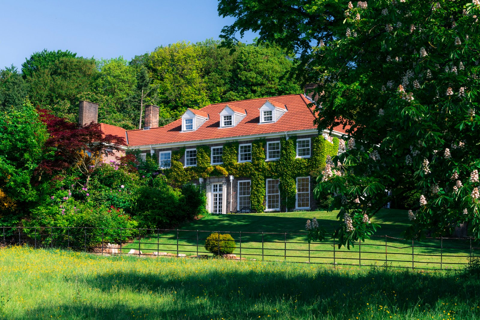 Woodlands Drive, Rawdon, Leeds, West Yorkshire, LS19