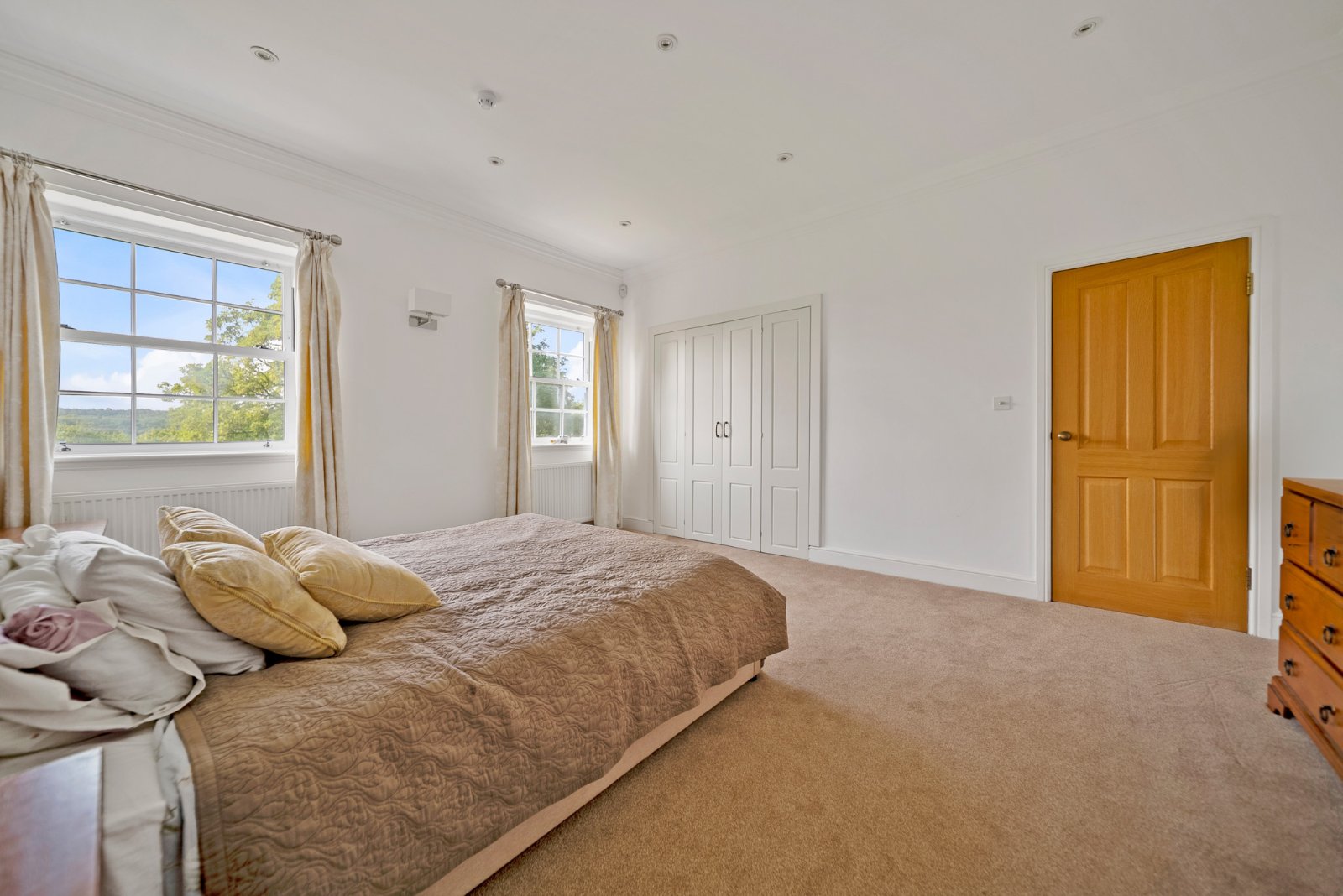 Woodlands Drive, Rawdon, Leeds, West Yorkshire, LS19