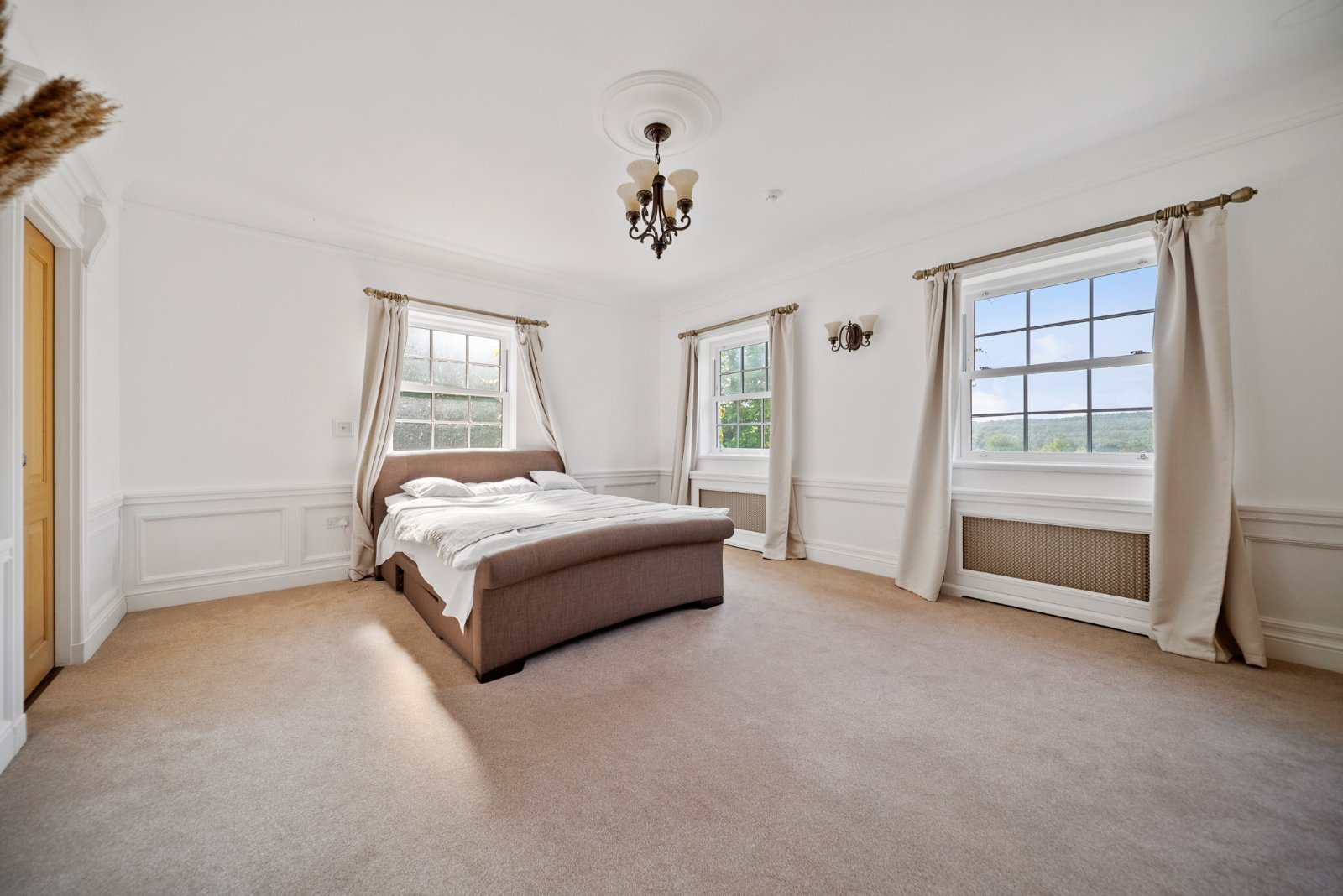 Woodlands Drive, Rawdon, Leeds, West Yorkshire, LS19