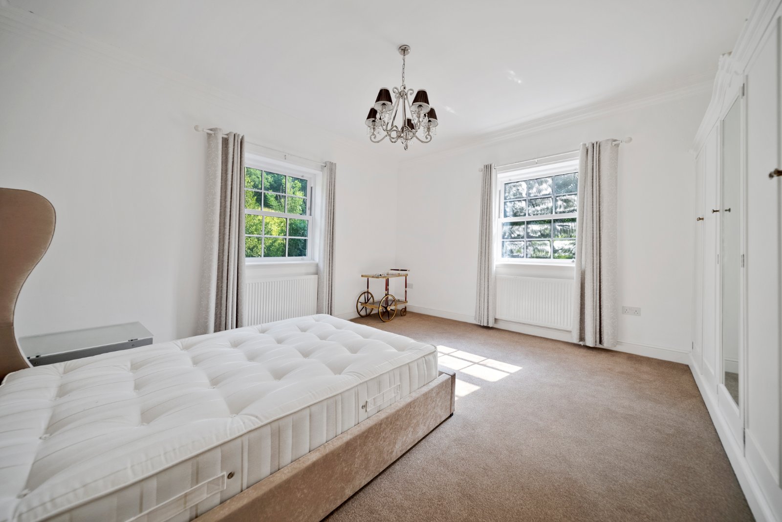 Woodlands Drive, Rawdon, Leeds, West Yorkshire, LS19