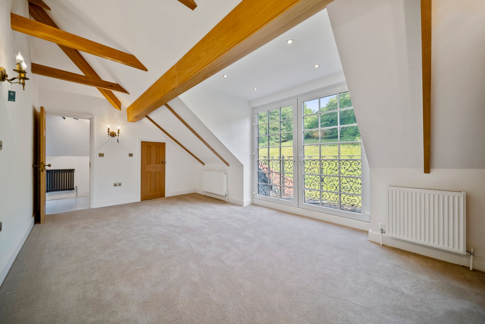 Woodlands Drive, Rawdon, Leeds, West Yorkshire, LS19