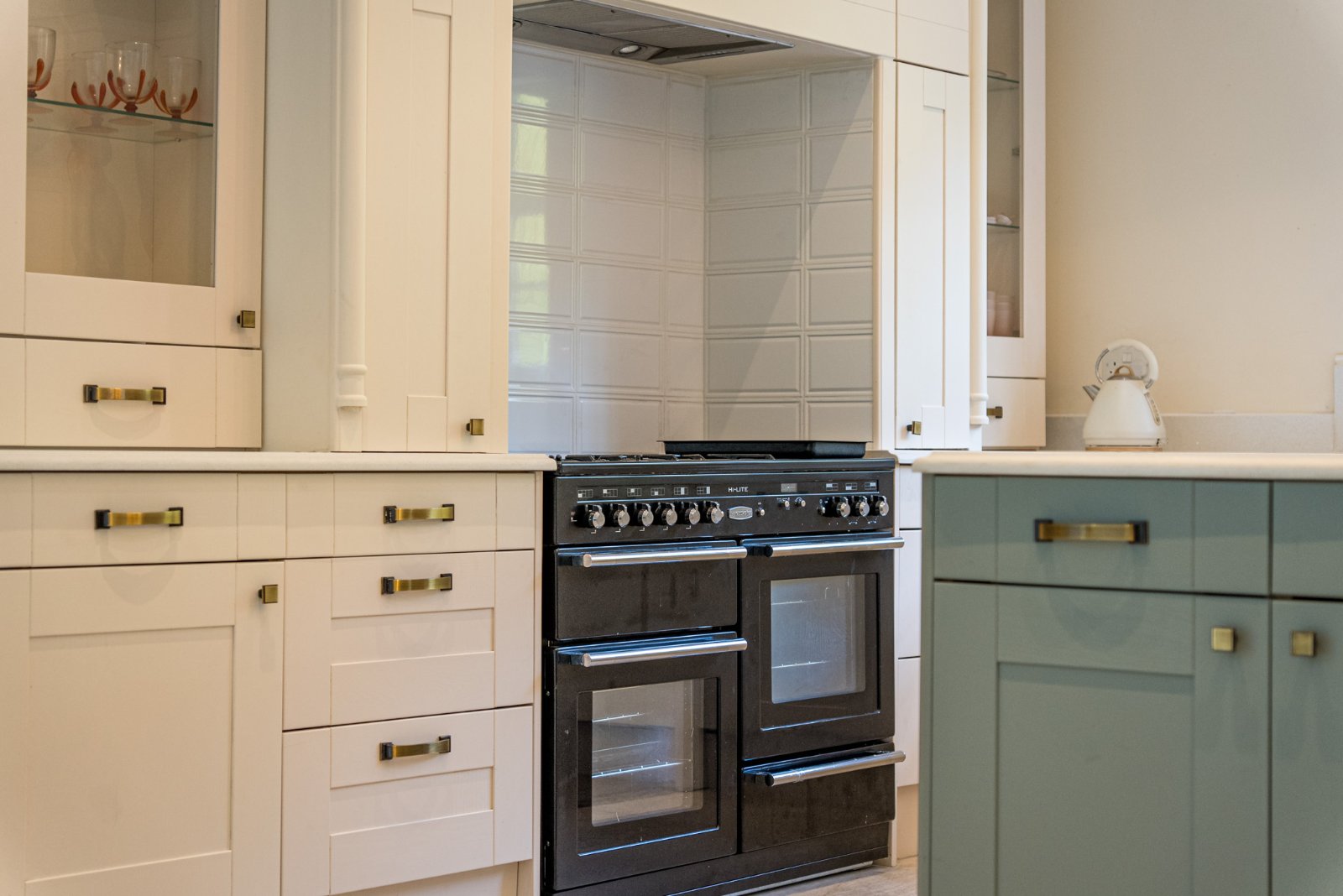 Woodlands Drive, Rawdon, Leeds, West Yorkshire, LS19