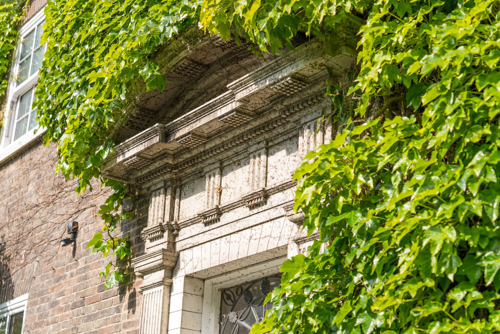 Woodlands Drive, Rawdon, Leeds, West Yorkshire, LS19