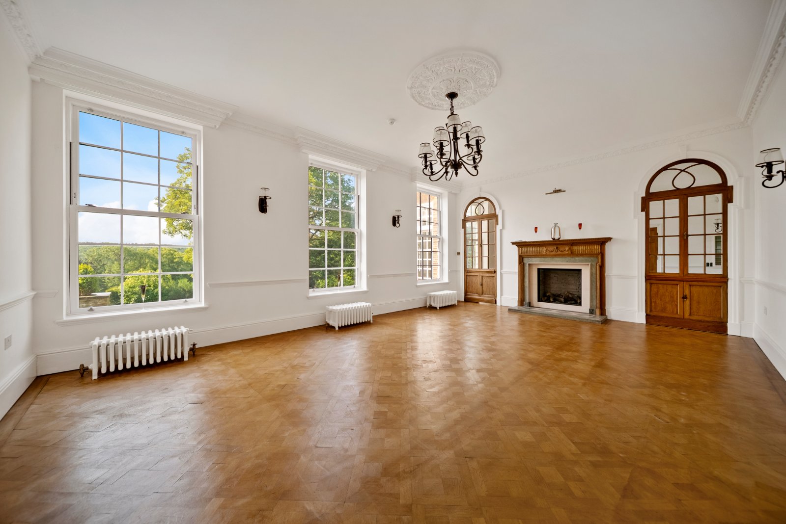 Woodlands Drive, Rawdon, Leeds, West Yorkshire, LS19