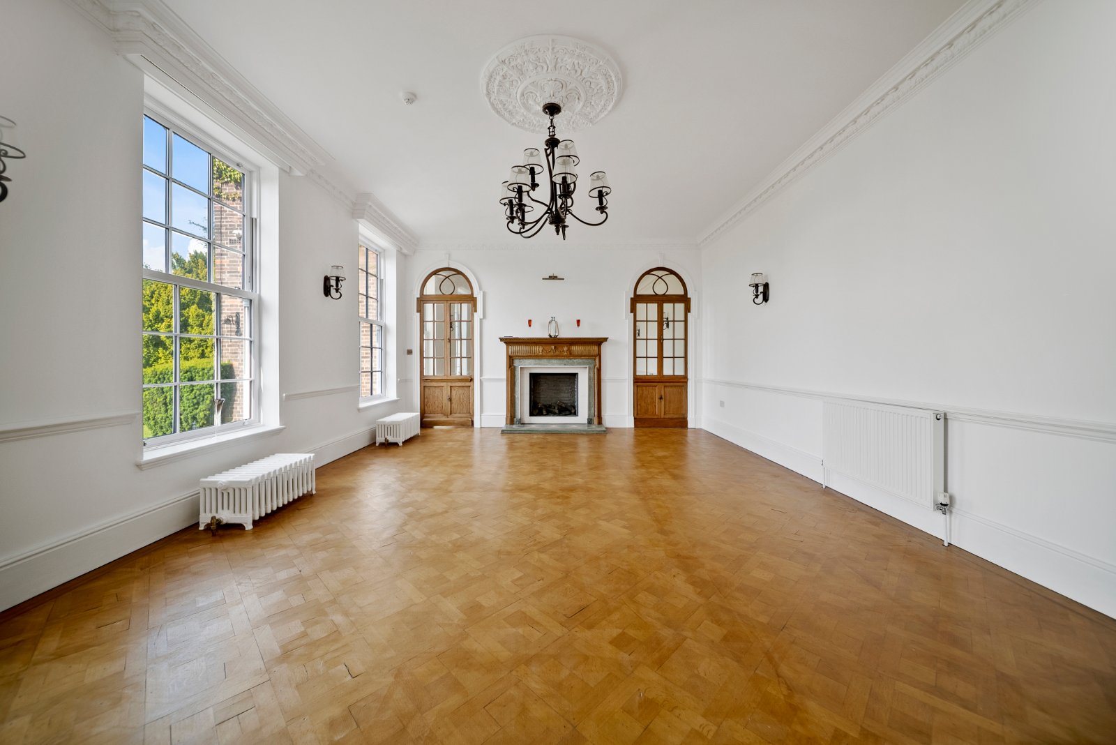 Woodlands Drive, Rawdon, Leeds, West Yorkshire, LS19