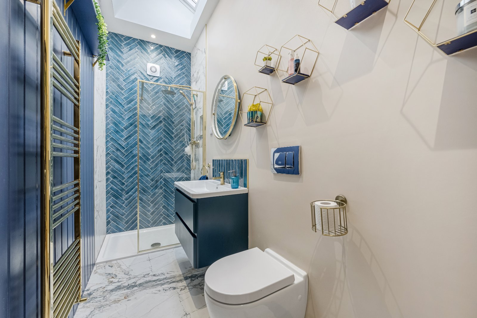 Foxholes Crescent, Calverley, Pudsey, West Yorkshire, LS28