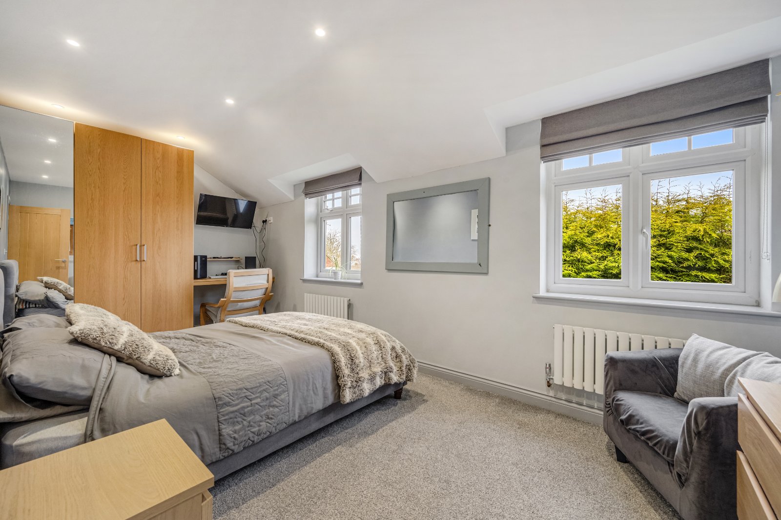 Foxholes Crescent, Calverley, Pudsey, West Yorkshire, LS28