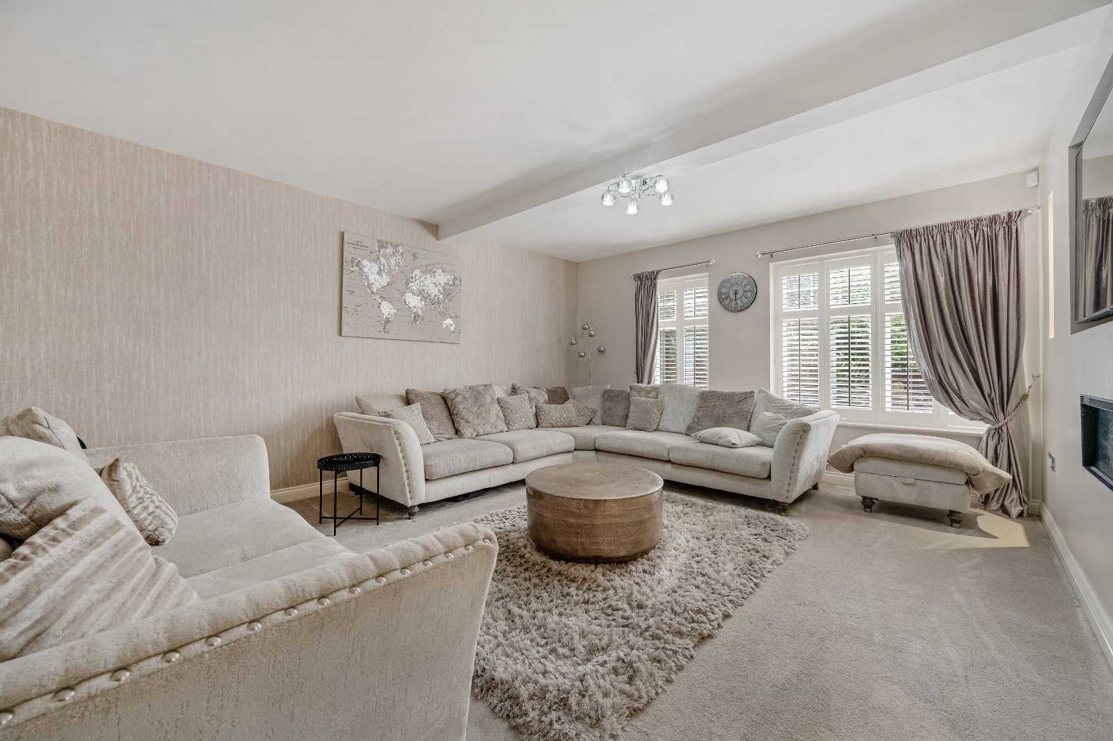 Foxholes Crescent, Calverley, Pudsey, West Yorkshire, LS28