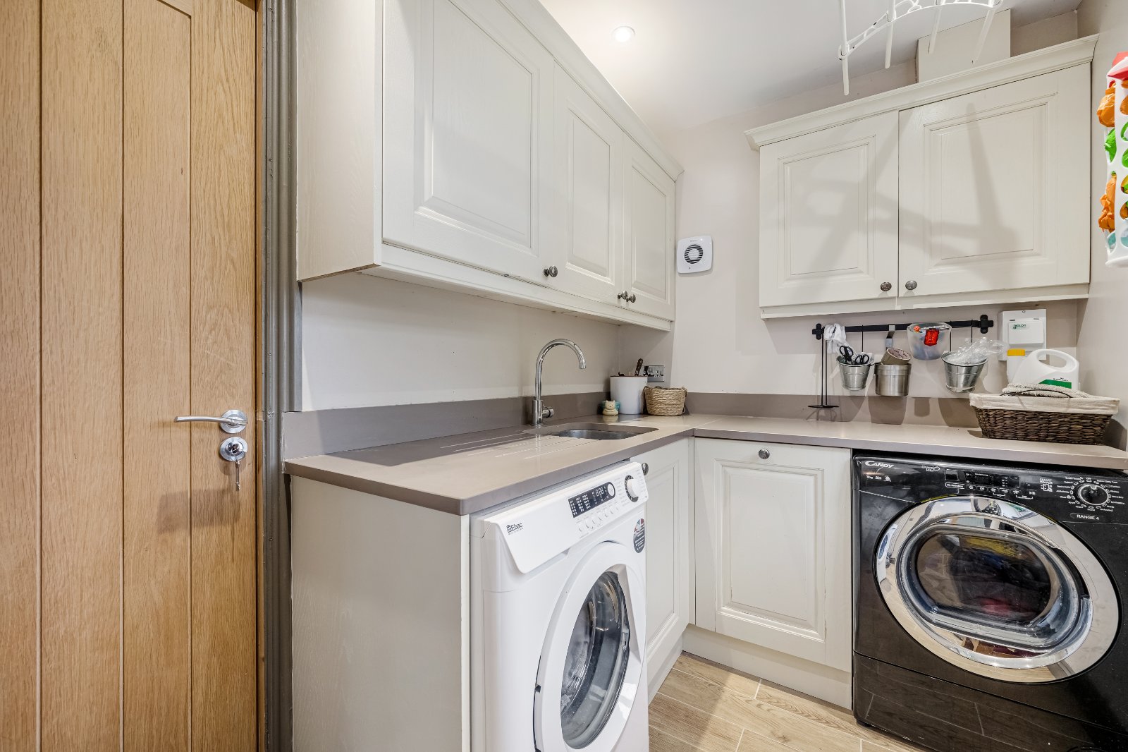 Foxholes Crescent, Calverley, Pudsey, West Yorkshire, LS28