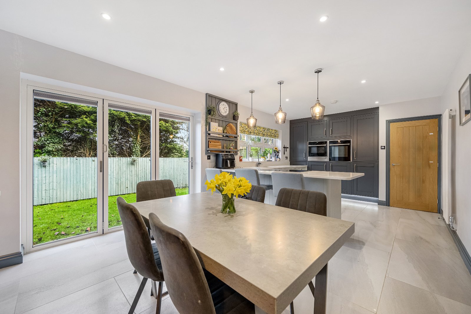 Foxholes Crescent, Calverley, Pudsey, West Yorkshire, LS28