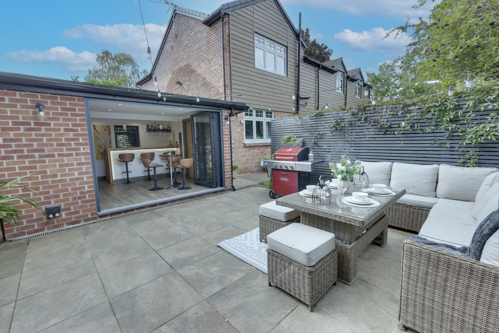 Foxholes Crescent, Calverley, Pudsey, West Yorkshire, LS28