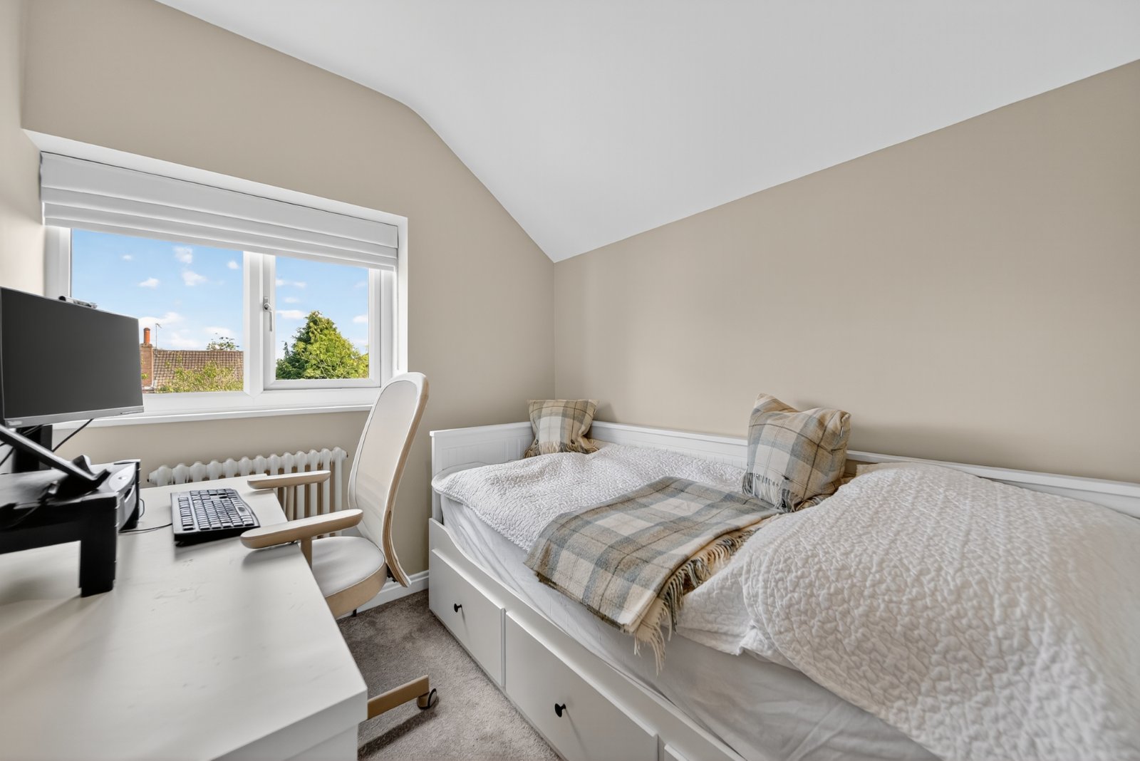 Westbrook Close, Horsforth, Leeds, West Yorkshire, LS18