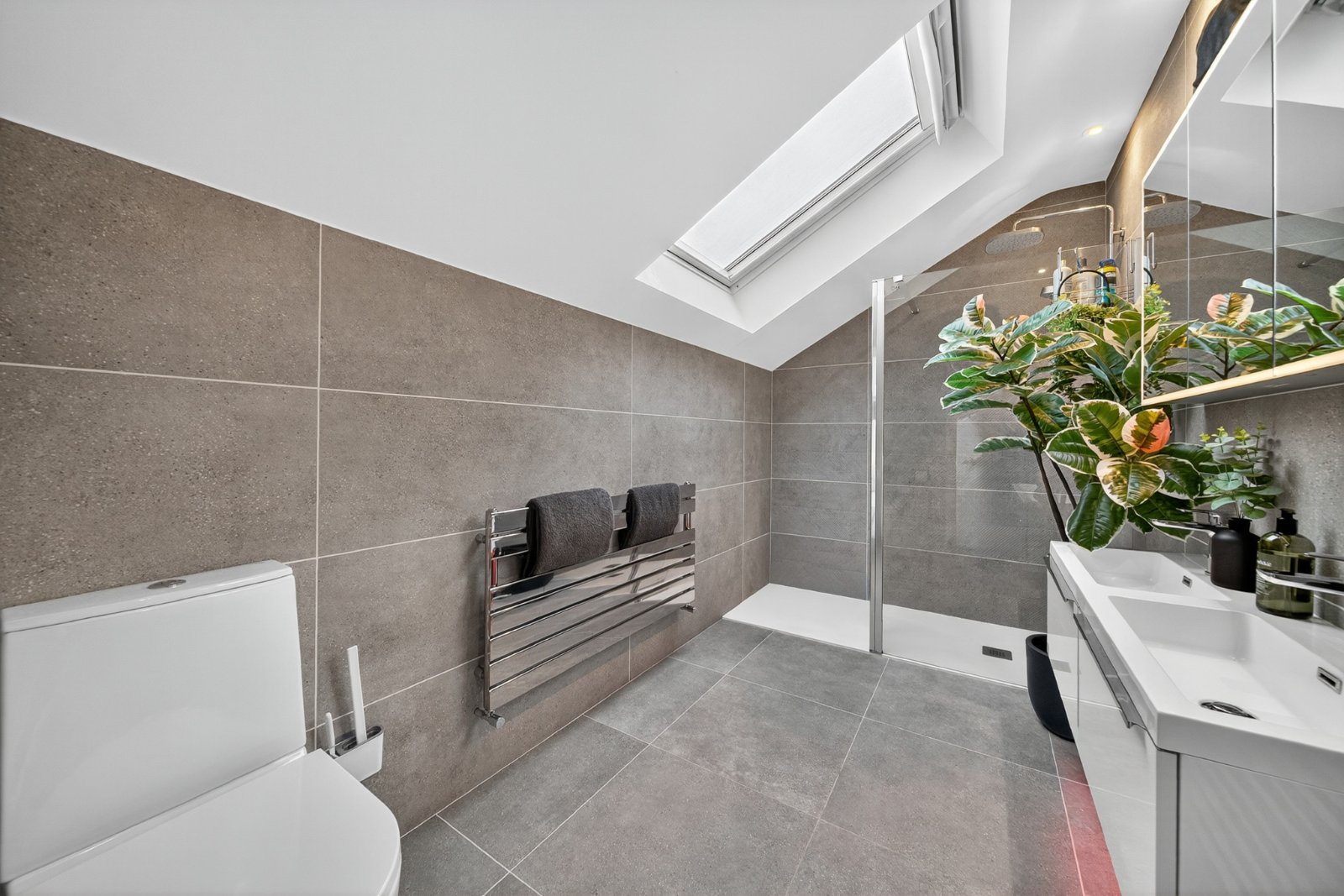 Carlton Lane, Guiseley, Leeds, West Yorkshire, LS20