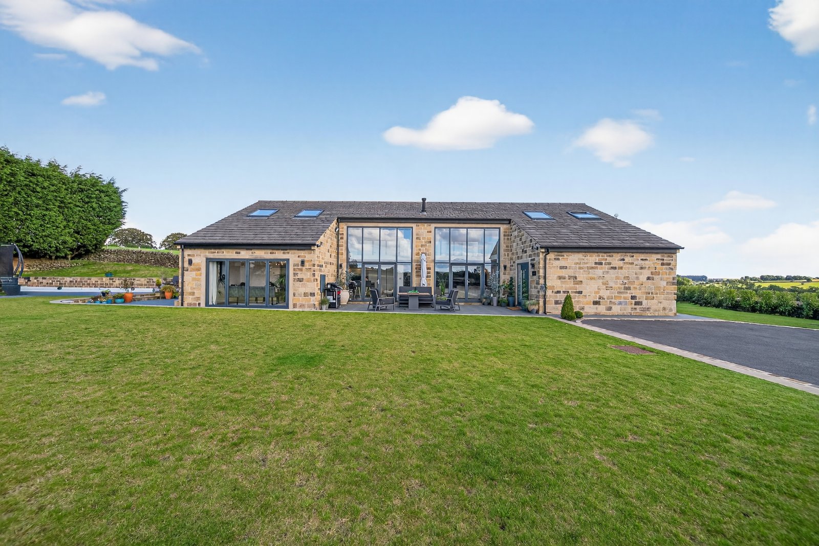 Carlton Lane, Guiseley, Leeds, West Yorkshire, LS20