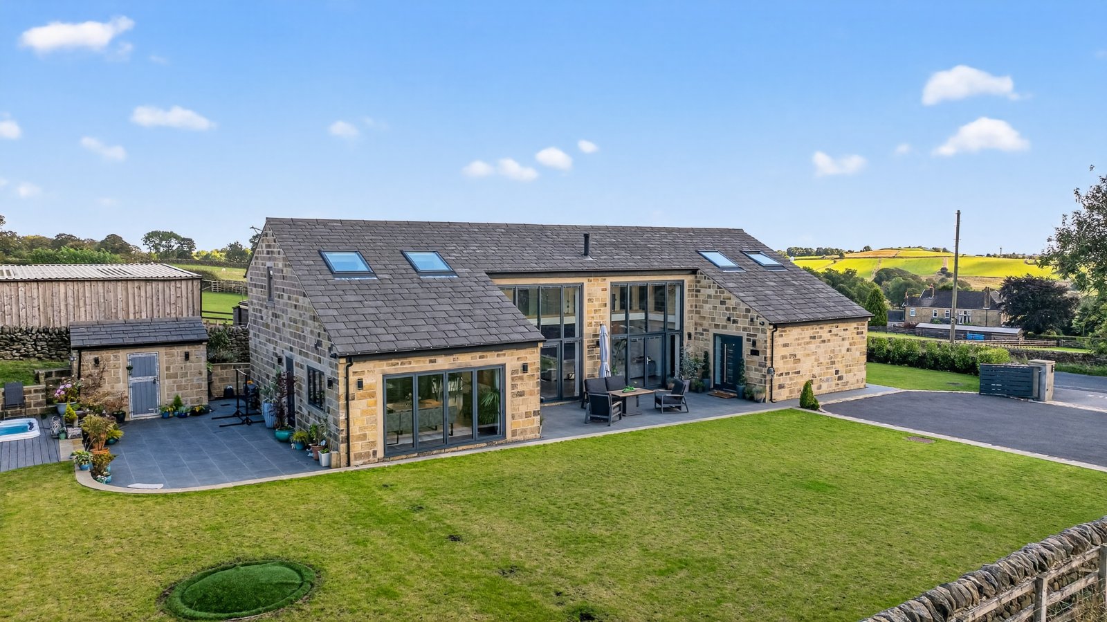 Carlton Lane, Guiseley, Leeds, West Yorkshire, LS20