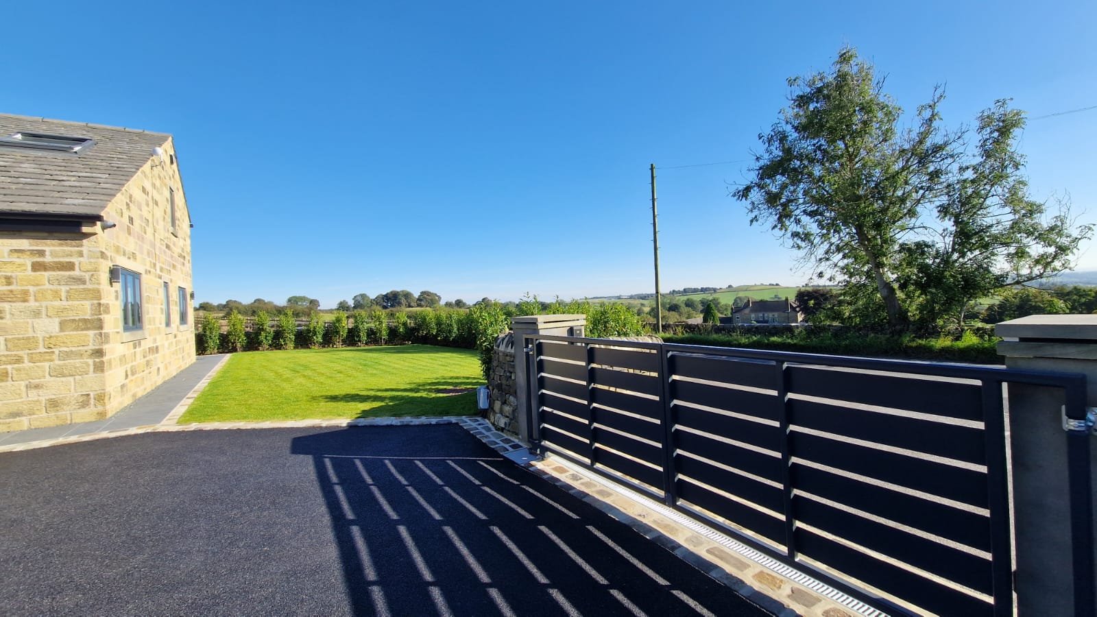 Carlton Lane, Guiseley, Leeds, West Yorkshire, LS20