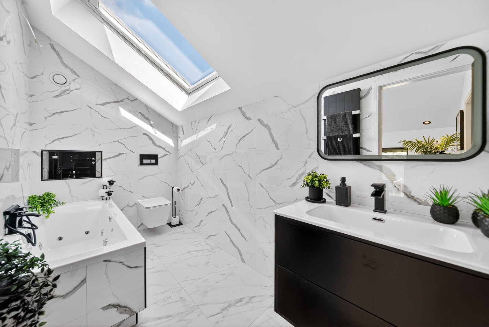 Carlton Lane, Guiseley, Leeds, West Yorkshire, LS20