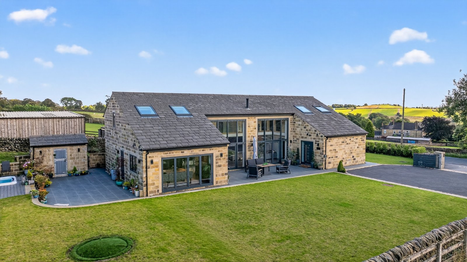 Carlton Lane, Guiseley, Leeds, West Yorkshire, LS20