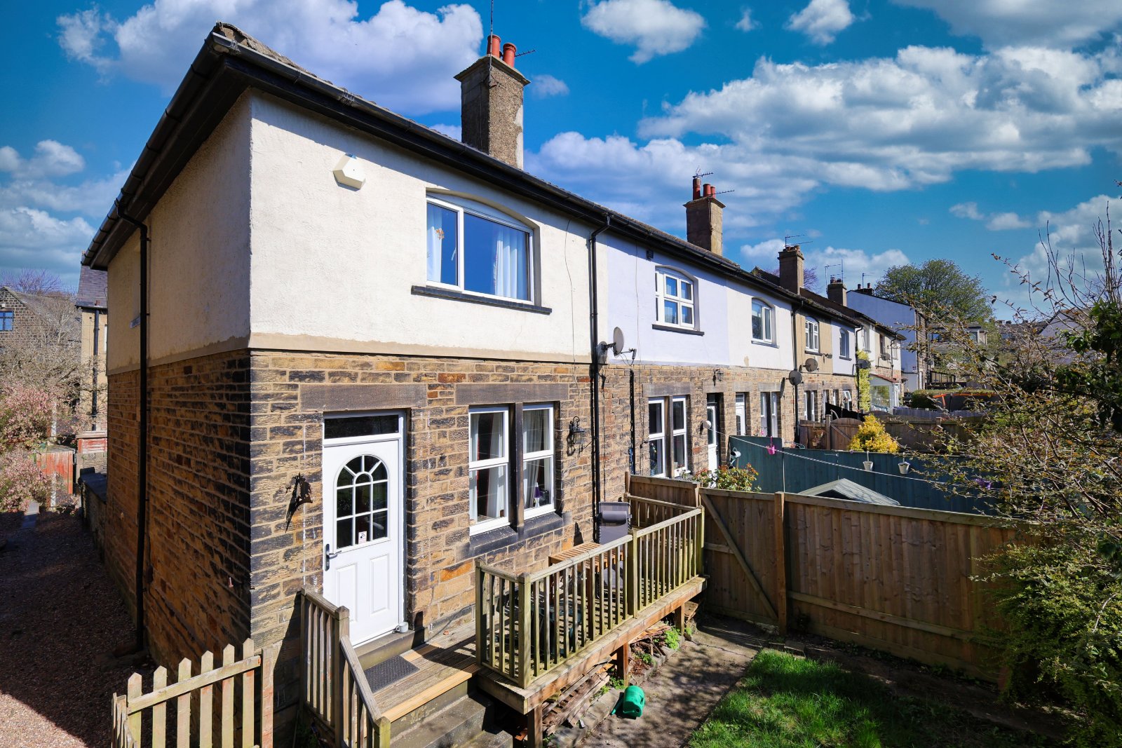 Gladstone Road, Rawdon, Leeds, West Yorkshire, LS19 - Hardisty