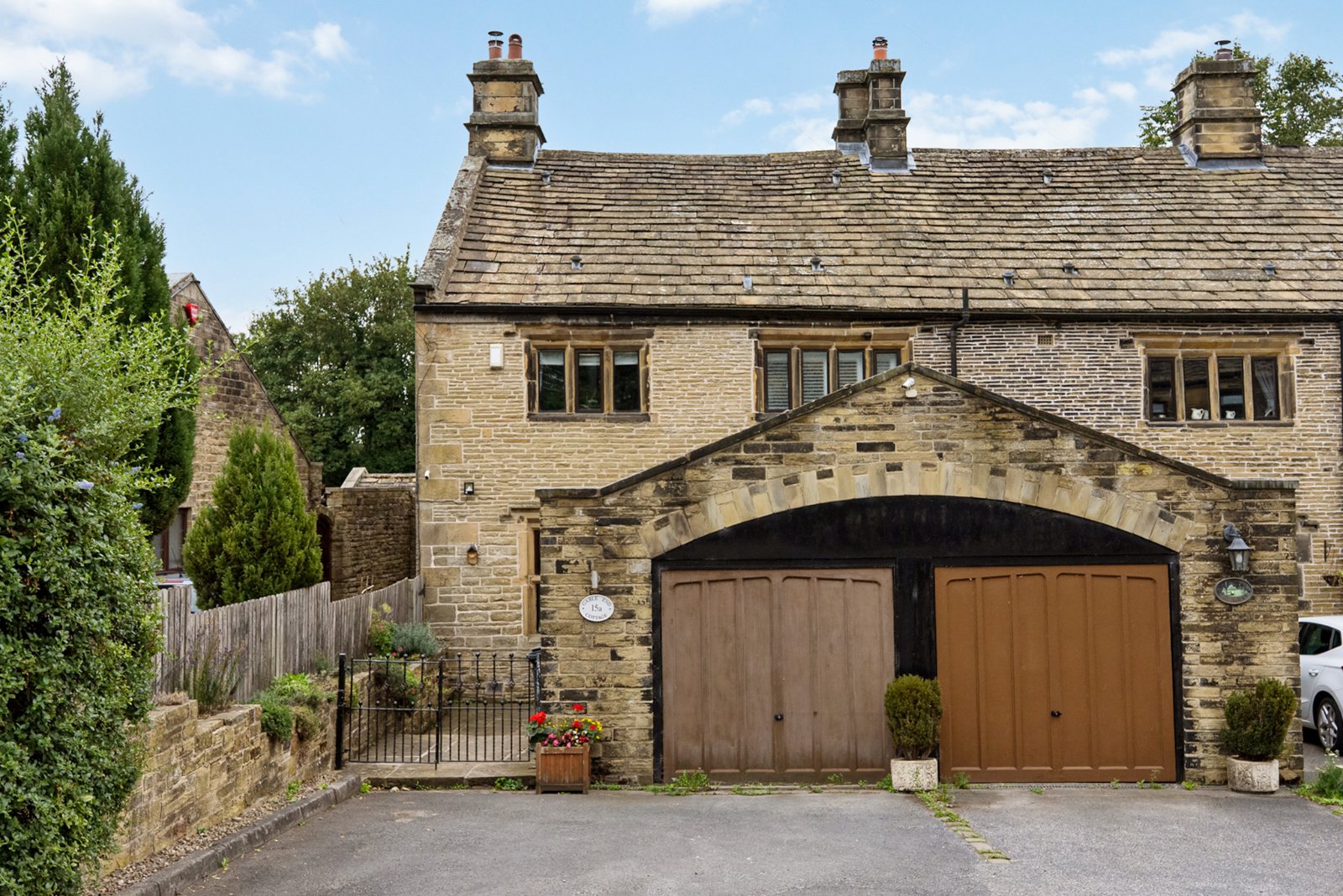 Woodhall Hills, Calverley, Pudsey, West Yorkshire, LS28