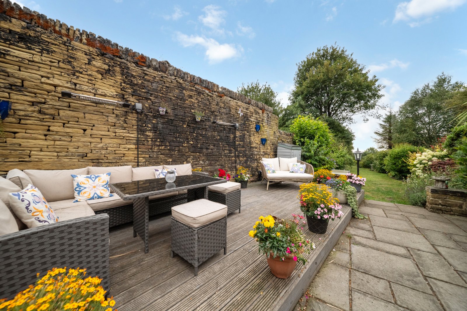 Woodhall Hills, Calverley, Pudsey, West Yorkshire, LS28