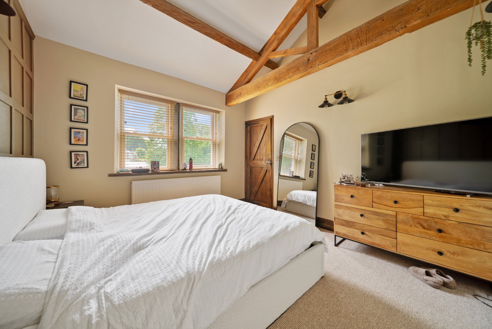 Micklefield Lane, Rawdon, Leeds, West Yorkshire, LS19