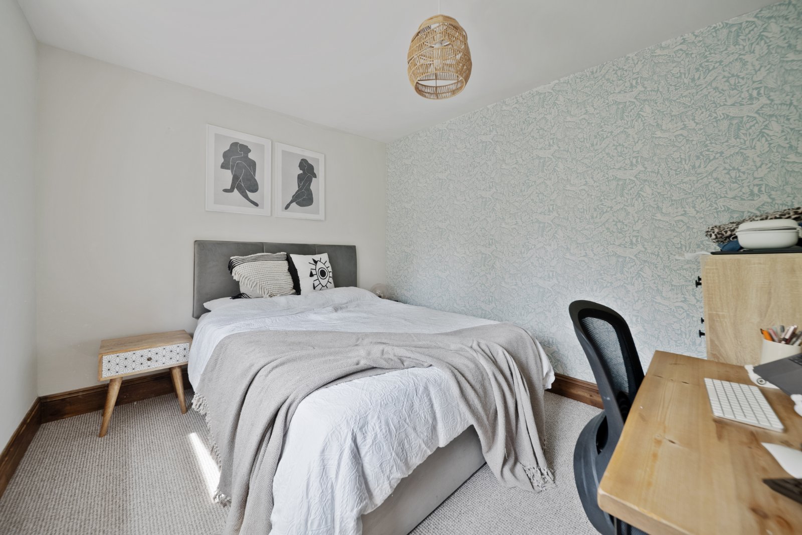 Micklefield Lane, Rawdon, Leeds, West Yorkshire, LS19