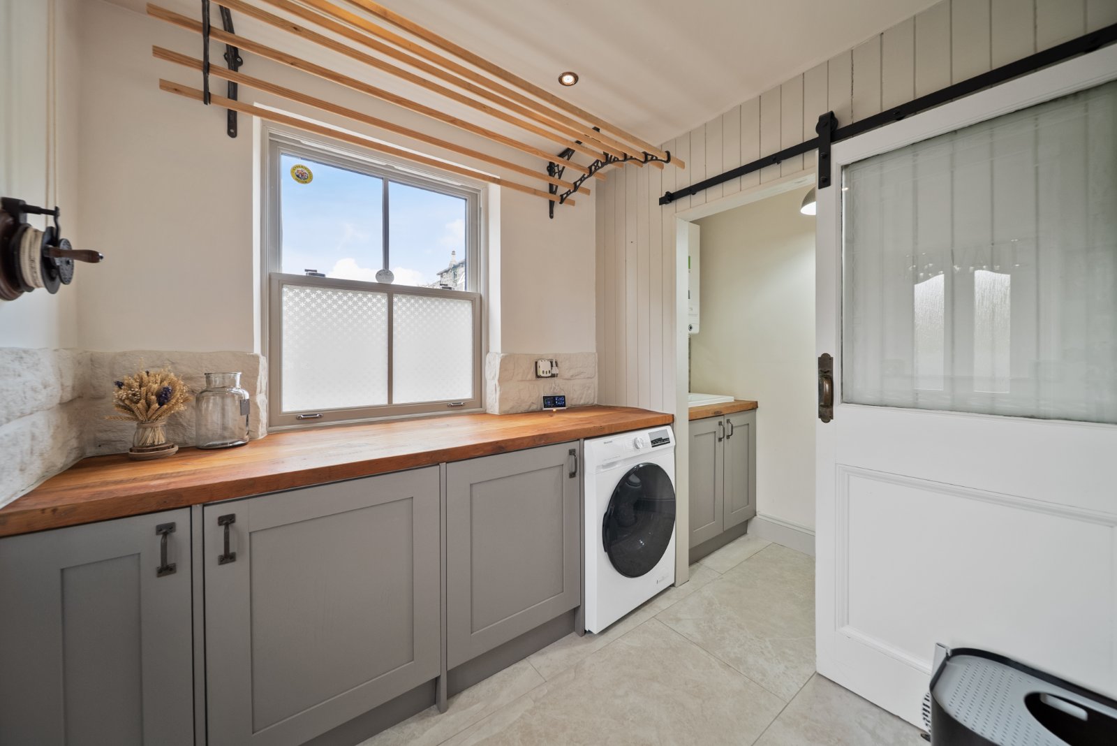 Micklefield Lane, Rawdon, Leeds, West Yorkshire, LS19