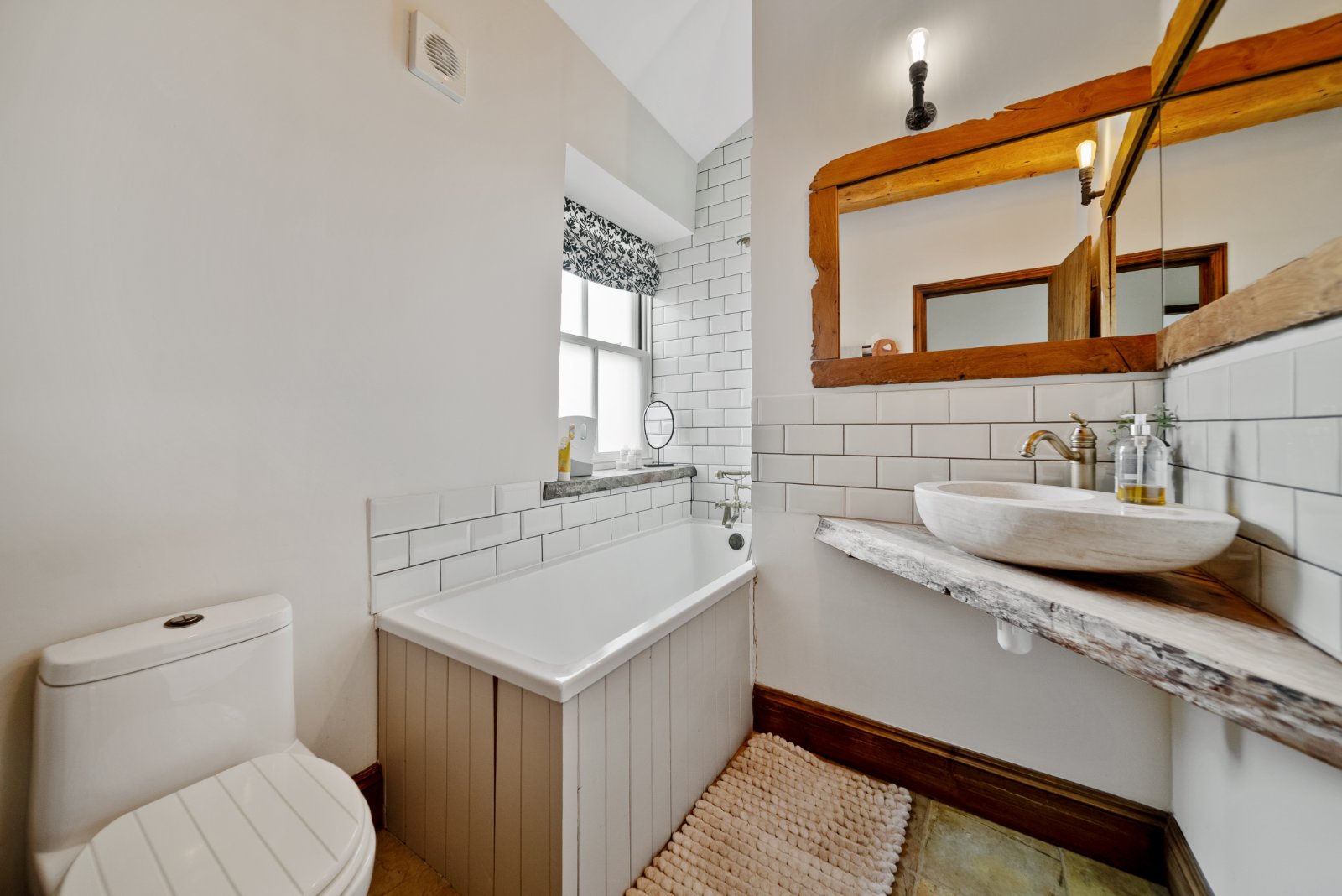 Micklefield Lane, Rawdon, Leeds, West Yorkshire, LS19