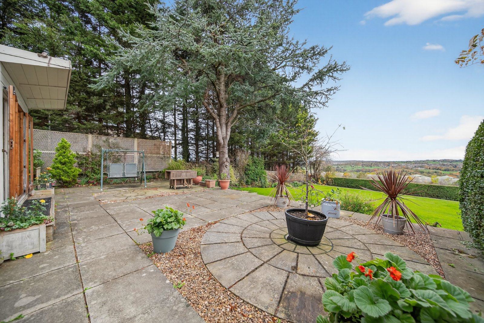 Low Green, Rawdon, Leeds, West Yorkshire, LS19