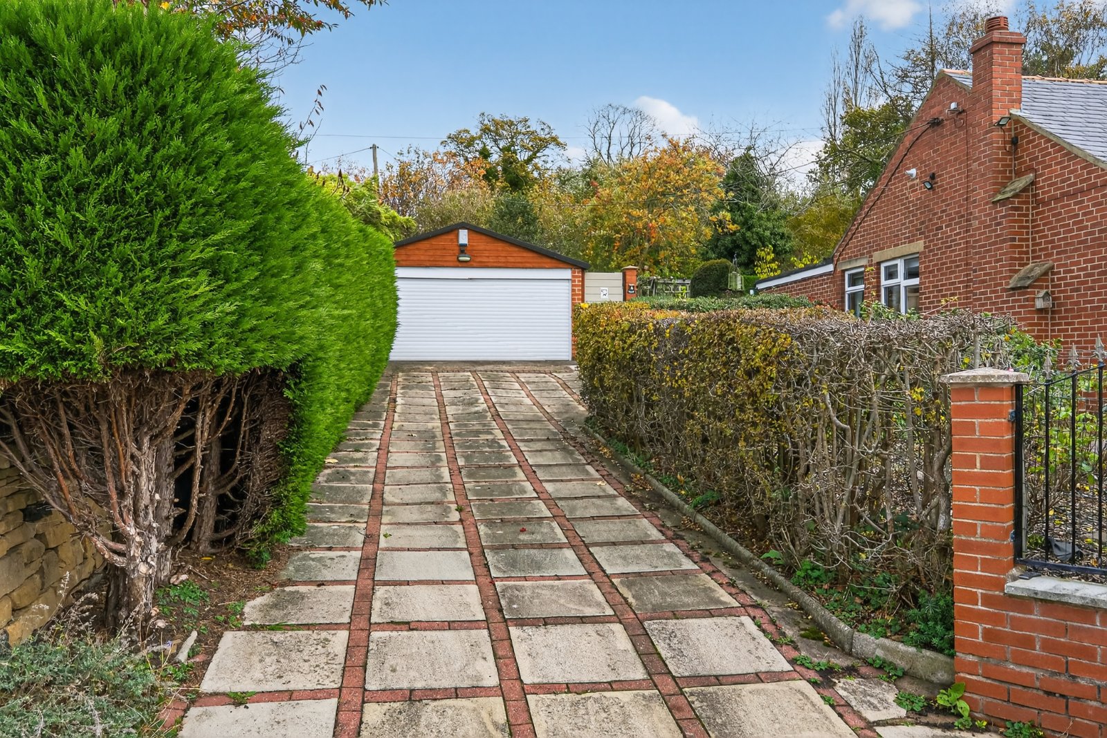 Low Green, Rawdon, Leeds, West Yorkshire, LS19