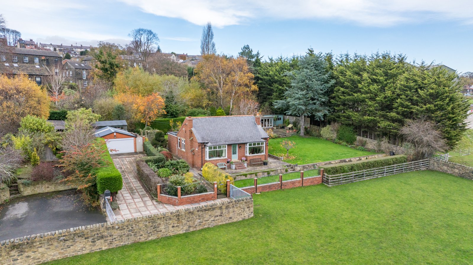 Low Green, Rawdon, Leeds, West Yorkshire, LS19