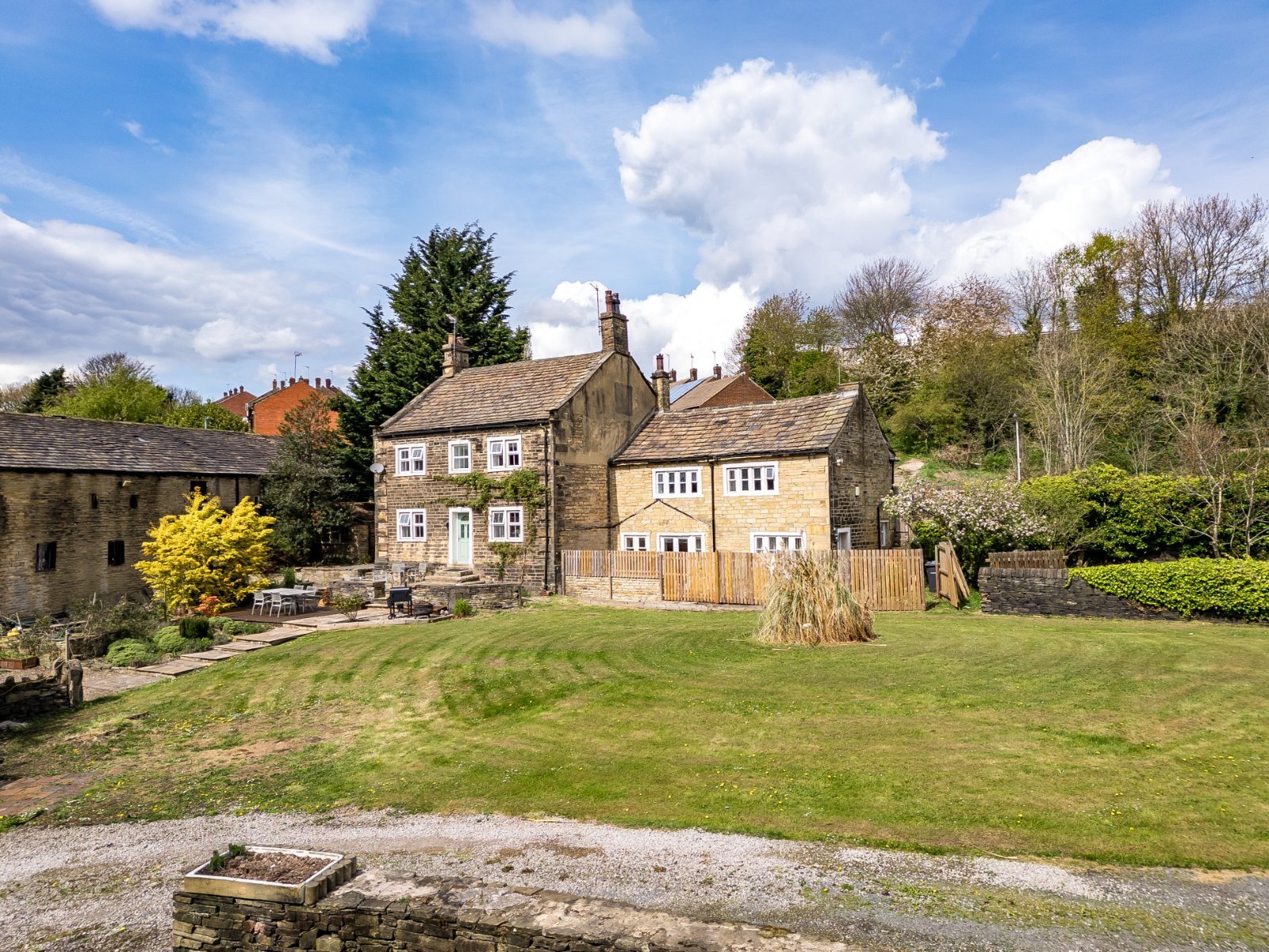 Land With House & Cottage – Bolton Lane, Bradford, West Yorkshire, BD2