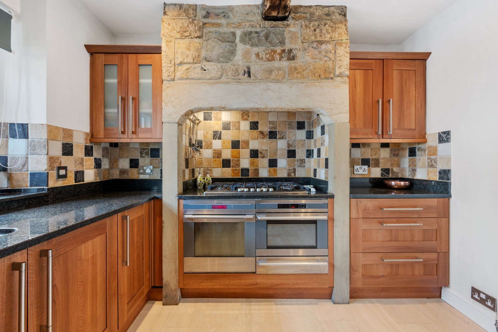 Land With House & Cottage – Bolton Lane, Bradford, West Yorkshire, BD2