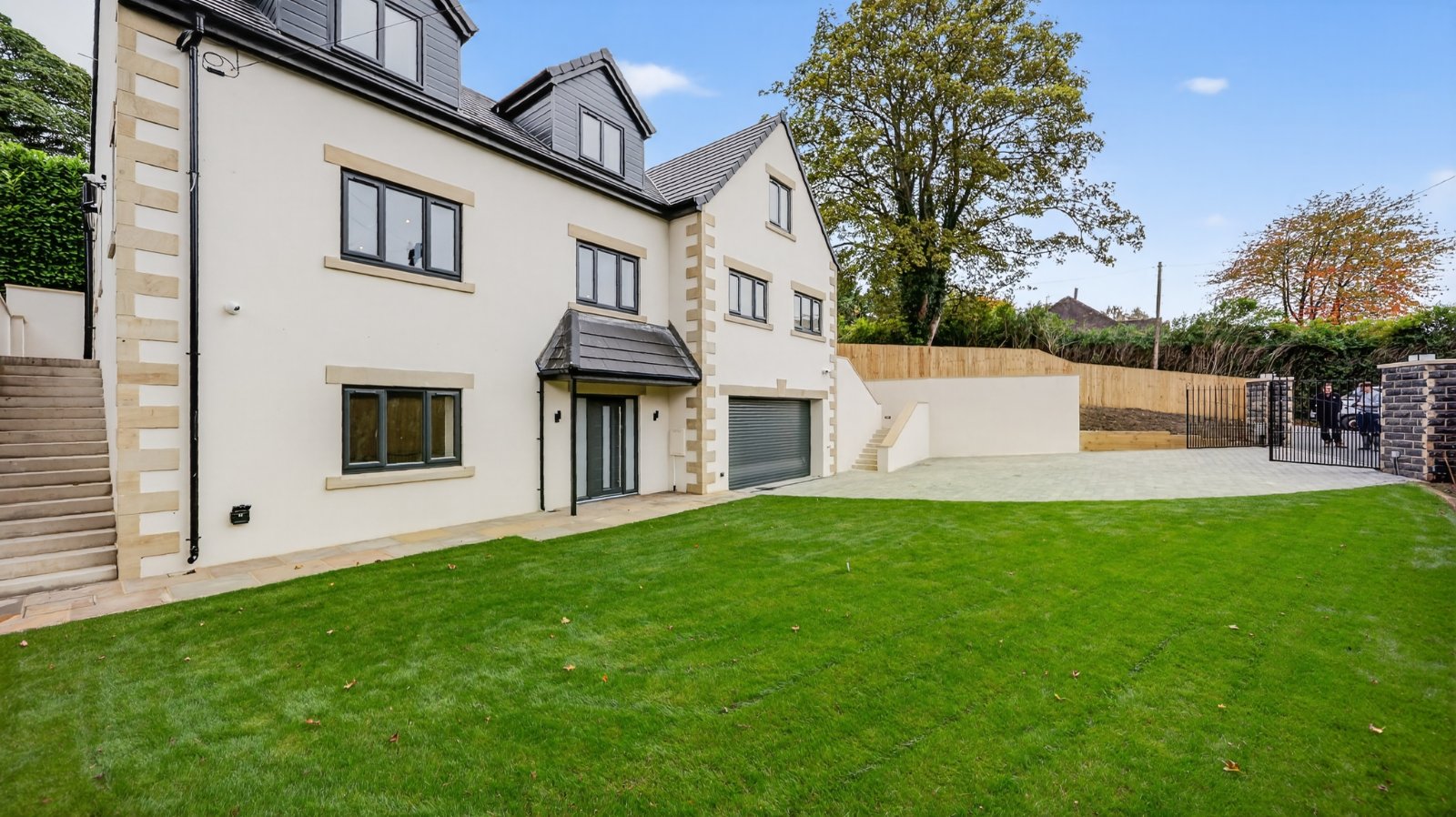 Leeds Road, Bramhope, Leeds, West Yorkshire, LS16