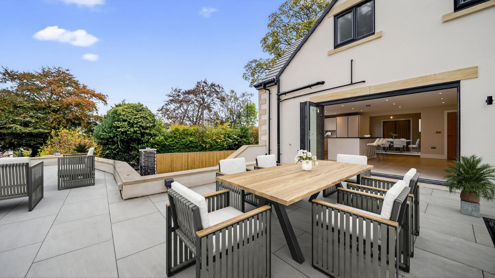 Leeds Road, Bramhope, Leeds, West Yorkshire, LS16